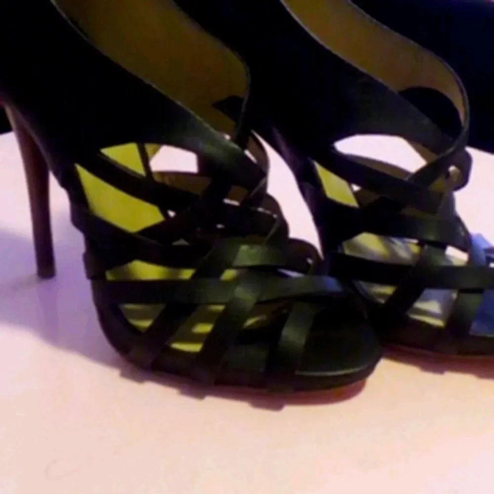 Sexy JLO Heels!* - Picture 2 of 4